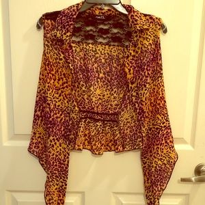 Rue21 Leopard print pattern top